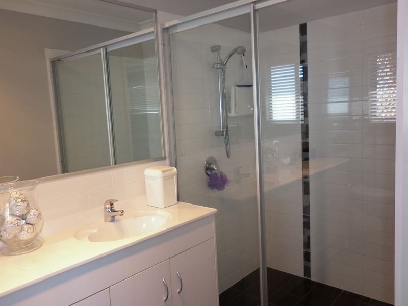 32 Mossman Pde, Waterford QLD 4133