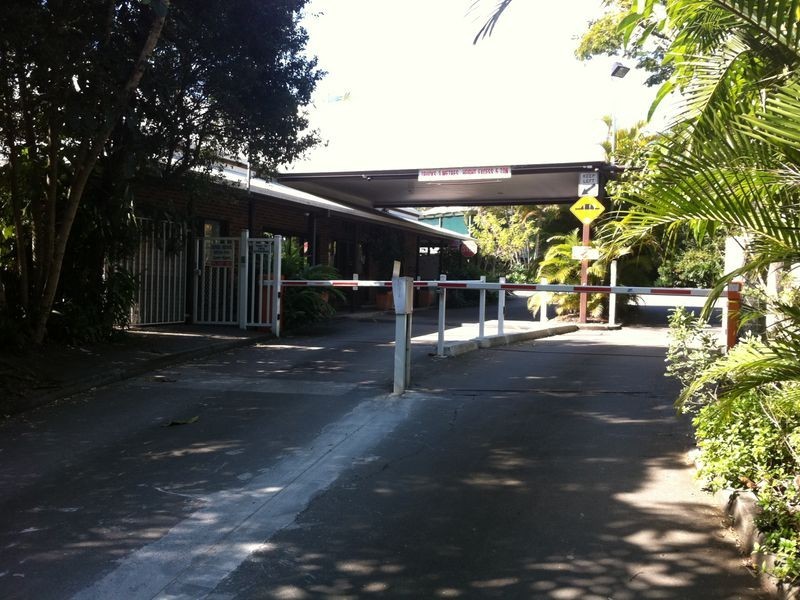 6 Cedar dr, Stapylton QLD 4207