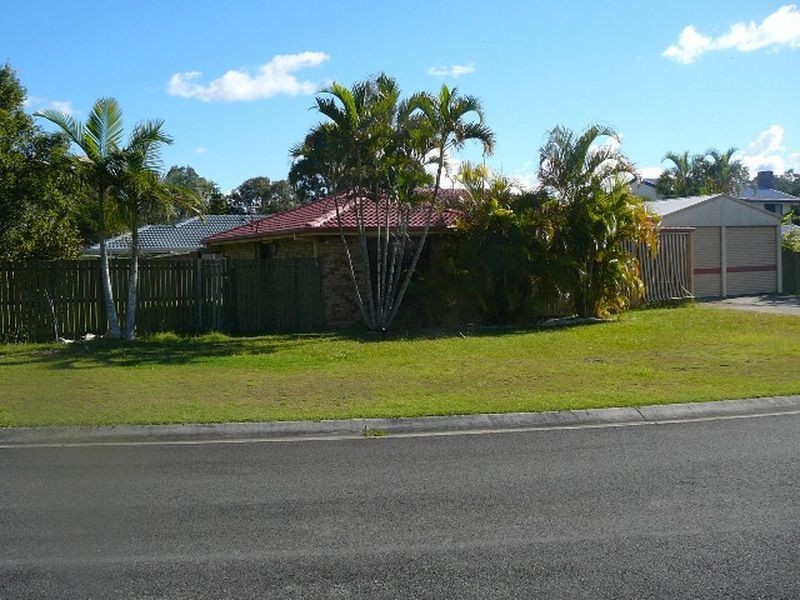 2 Iona Crt, Edens Landing QLD 4207