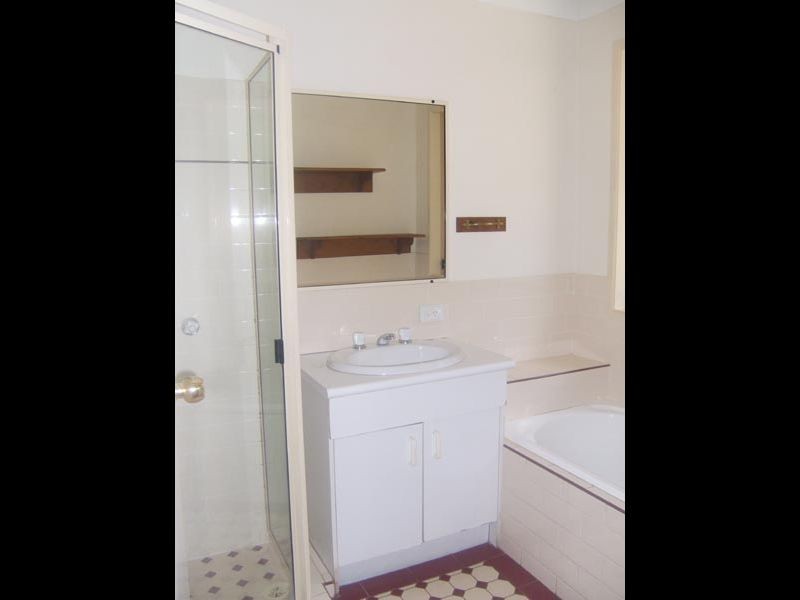 3 Tokai Court, Edens Landing QLD 4207