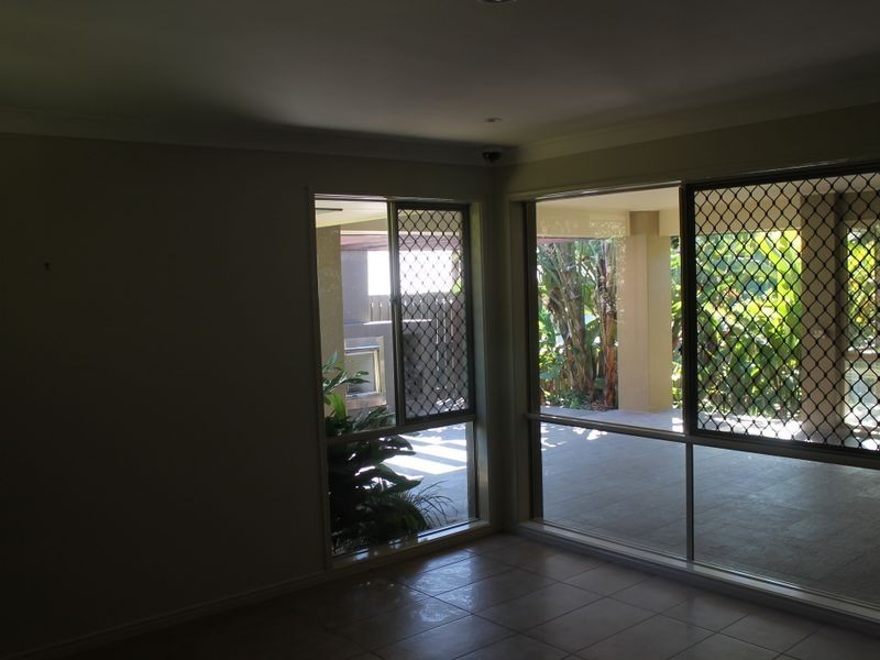 3 Mossman Parade, Waterford QLD 4133