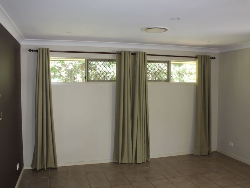 3 Mossman Parade, Waterford QLD 4133