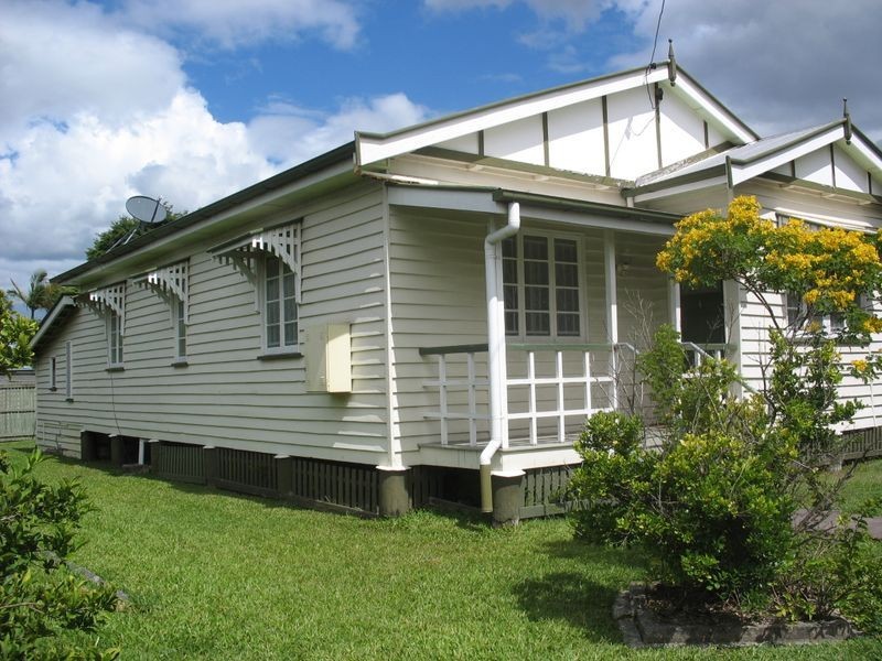 14 Charles Street, Beenleigh QLD 4207
