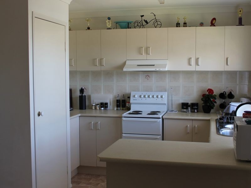 85 Overland Drive, Edens Landing QLD 4207