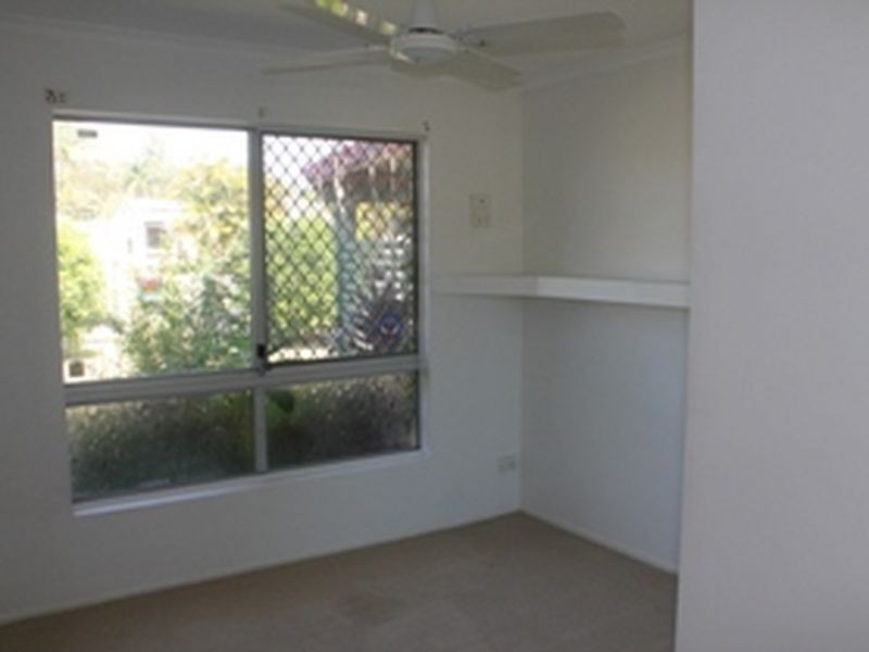 16 Balmoral St, Eagleby QLD 4207