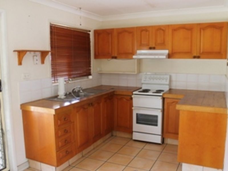 16 Balmoral St, Eagleby QLD 4207
