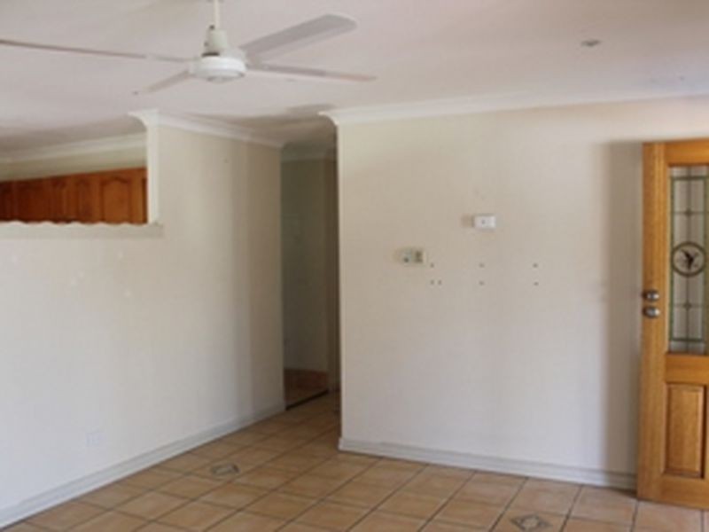 16 Balmoral St, Eagleby QLD 4207