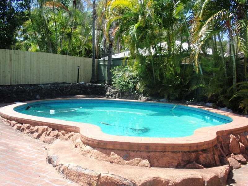 402 Springwood Rd, Springwood QLD 4127