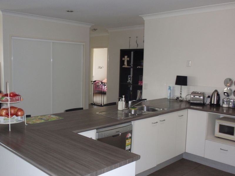 31 Mossman Parade, Waterford QLD 4133