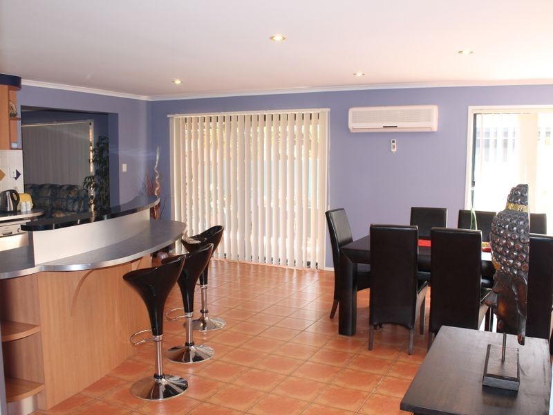 5 Forestglen Cr, Bahrs Scrub QLD 4207