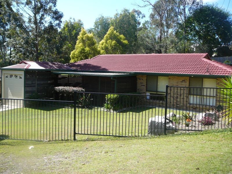 24 Morisset Ct, Edens Landing QLD 4207