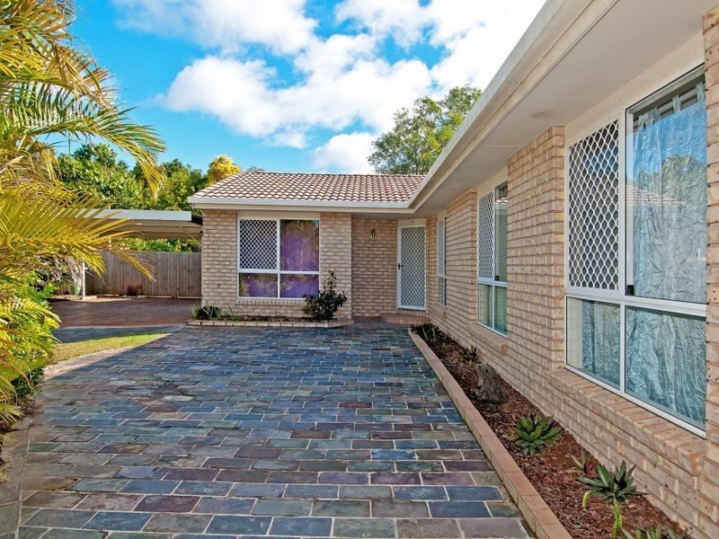 9 Leighton Drive, Edens Landing QLD 4207