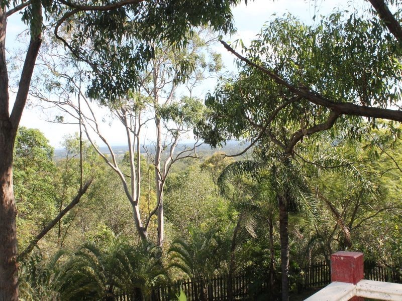 52 Berzins Ct, Bahrs Scrub QLD 4207