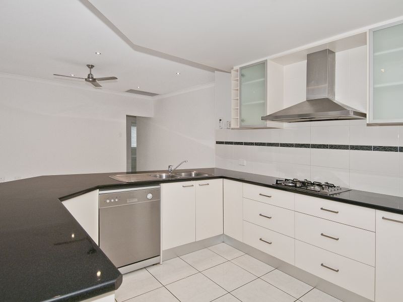 6 Sanctuary Parkway, Waterford QLD 4133