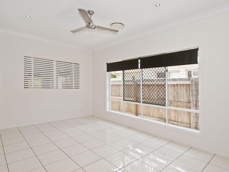 6 Sanctuary Parkway, Waterford QLD 4133