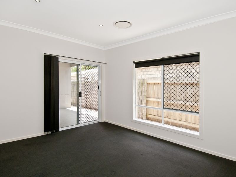 6 Sanctuary Parkway, Waterford QLD 4133