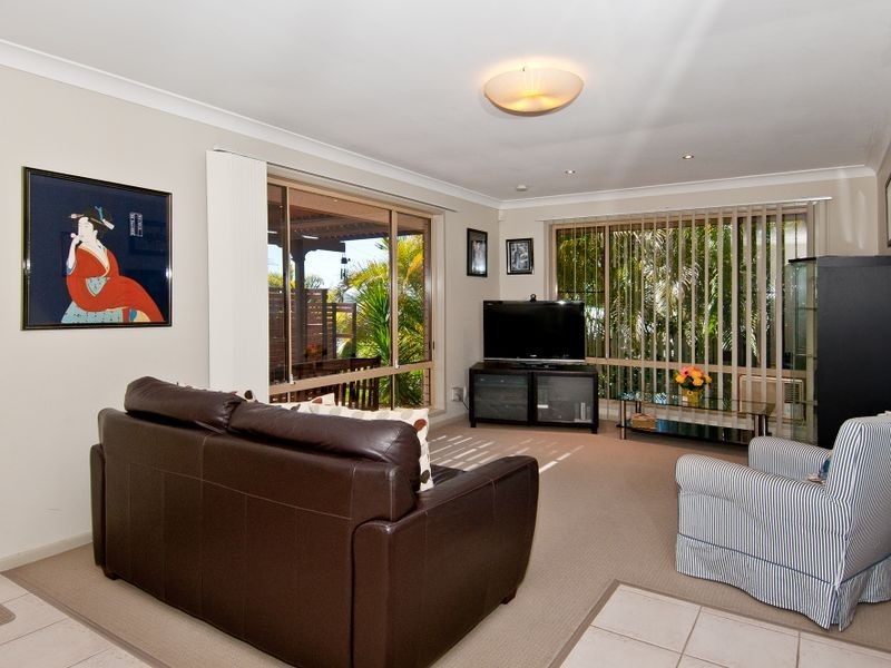 11 Leanne Crt, Mount Warren Park QLD 4207