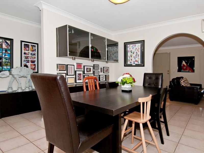 11 Leanne Crt, Mount Warren Park QLD 4207