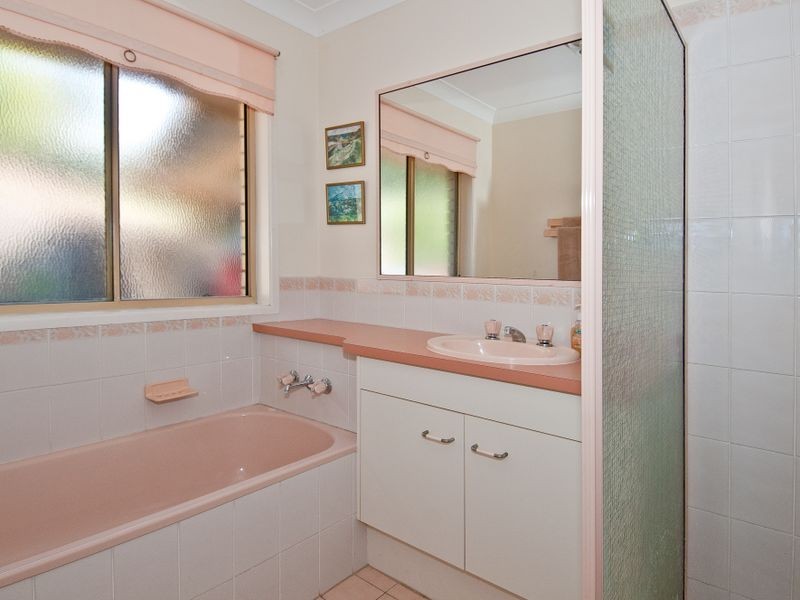 11 Leanne Crt, Mount Warren Park QLD 4207