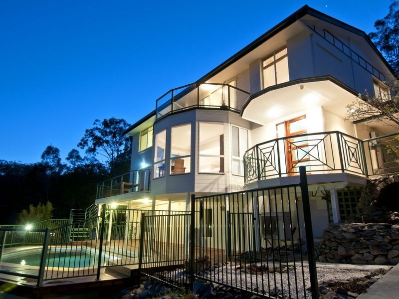 2/12 Jay court, Mount Warren Park QLD 4207