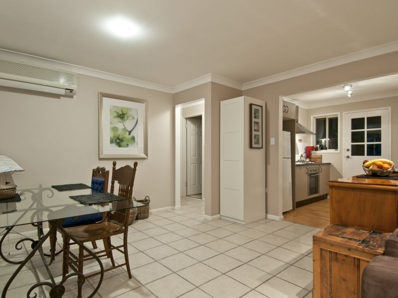 2/12 Jay court, Mount Warren Park QLD 4207