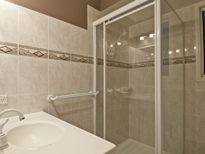 2/12 Jay court, Mount Warren Park QLD 4207