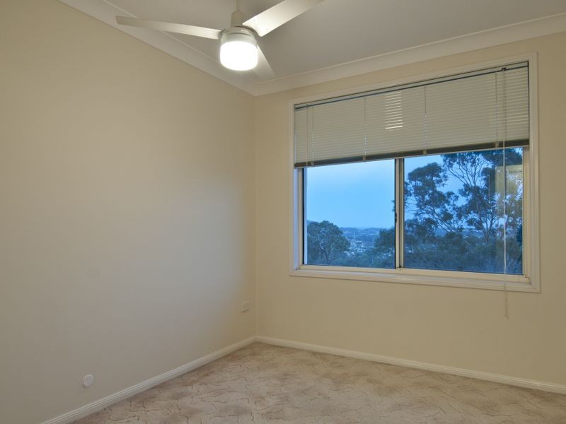 2/12 Jay court, Mount Warren Park QLD 4207