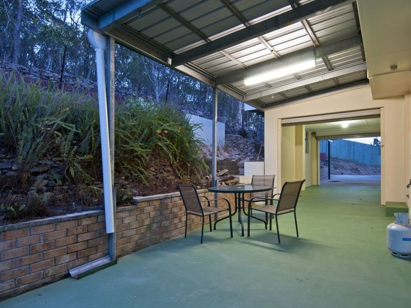 2/12 Jay court, Mount Warren Park QLD 4207