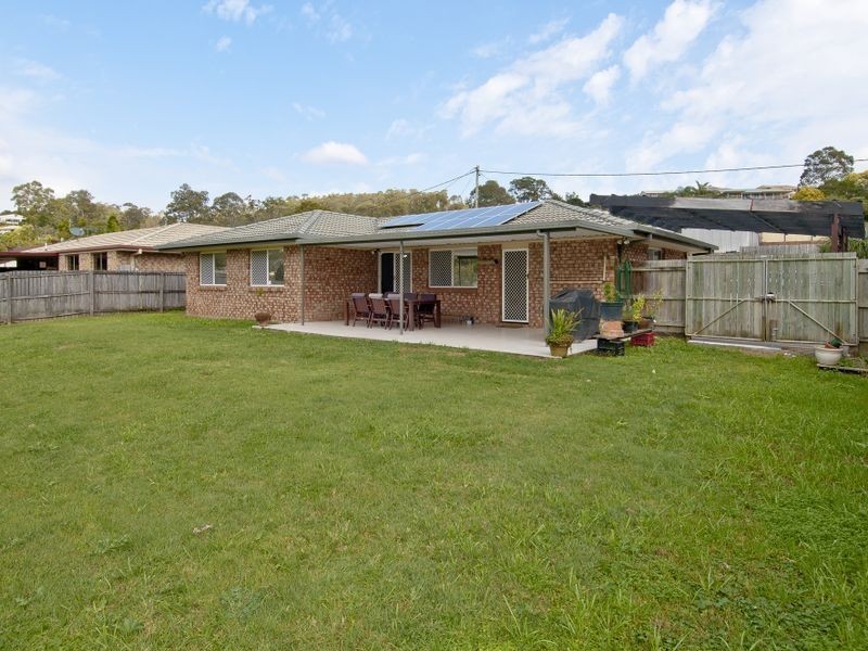 12 Duesbury Crescent, Edens Landing QLD 4207