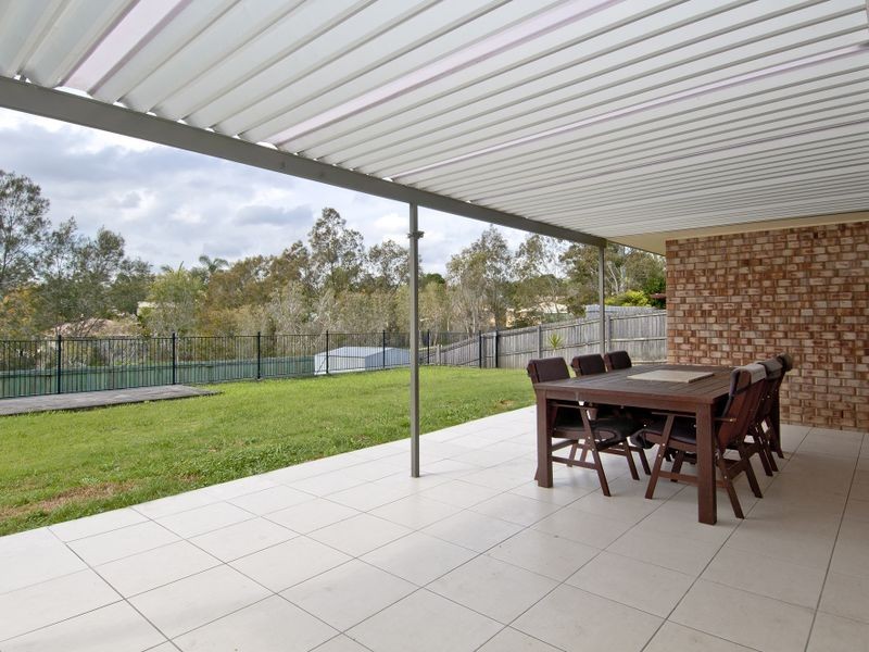 12 Duesbury Crescent, Edens Landing QLD 4207