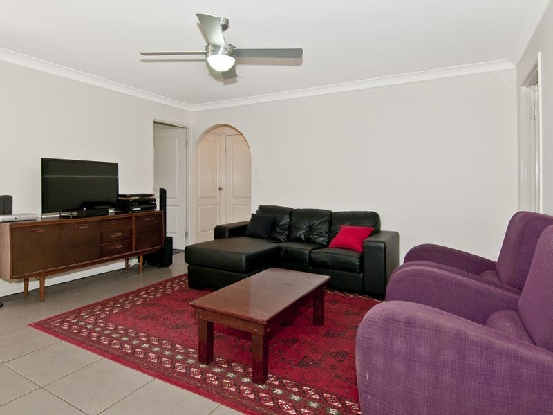 12 Duesbury Crescent, Edens Landing QLD 4207