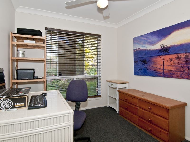 12 Duesbury Crescent, Edens Landing QLD 4207