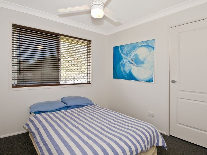 12 Duesbury Crescent, Edens Landing QLD 4207