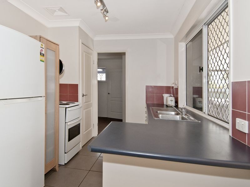 12 Duesbury Crescent, Edens Landing QLD 4207