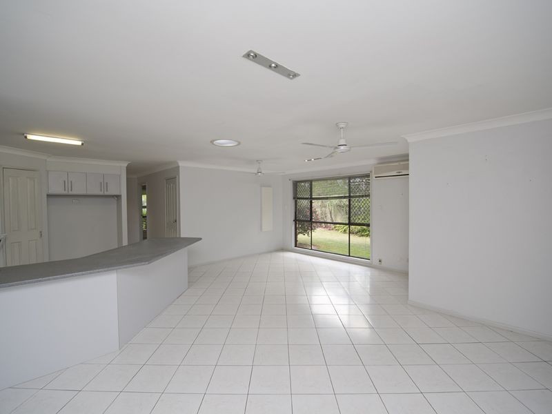 3 Duesbury Crescent, Edens Landing QLD 4207