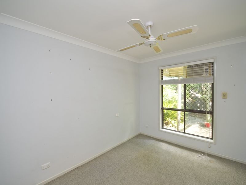 3 Duesbury Crescent, Edens Landing QLD 4207