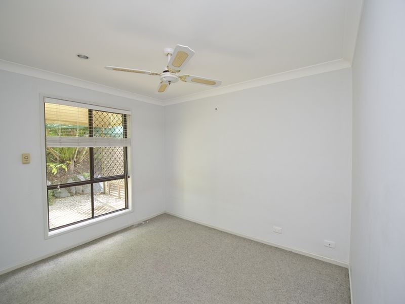 3 Duesbury Crescent, Edens Landing QLD 4207