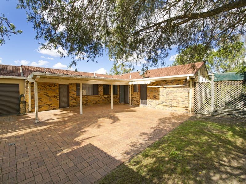 3 Duesbury Crescent, Edens Landing QLD 4207