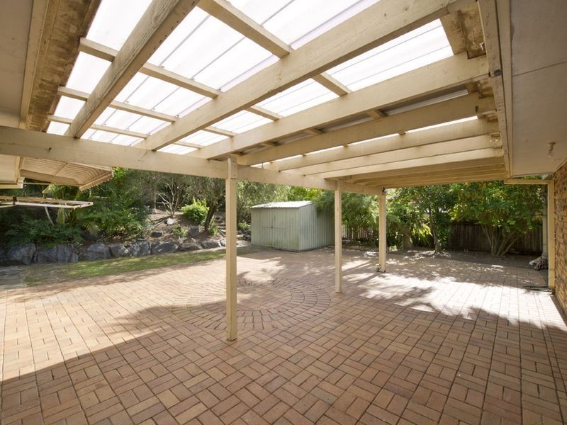 3 Duesbury Crescent, Edens Landing QLD 4207