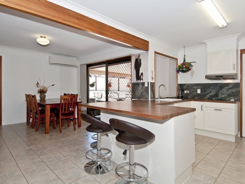 11 Honeyman Street, Mount Warren Park QLD 4207