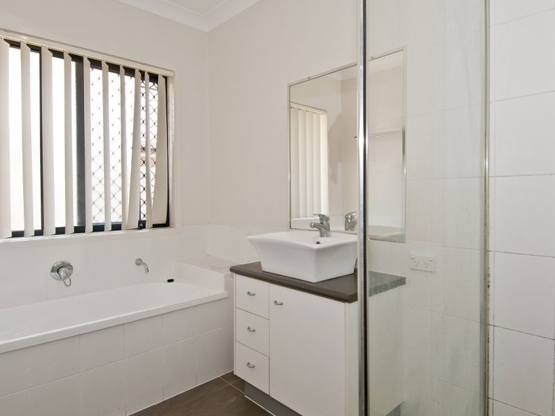 31 Mossman Parade, Waterford QLD 4133