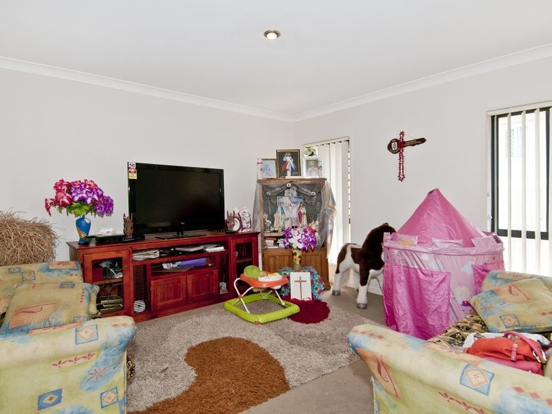 31 Mossman Parade, Waterford QLD 4133