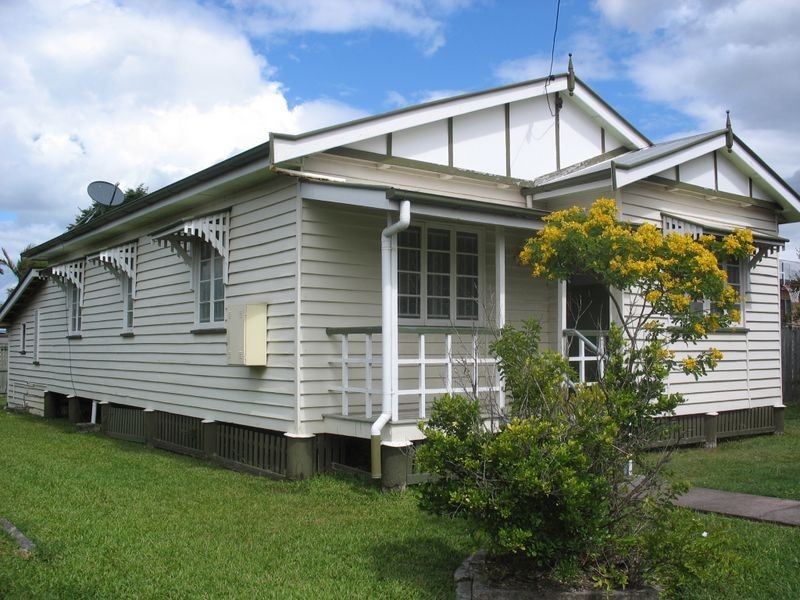 14 Charles Street, Beenleigh QLD 4207