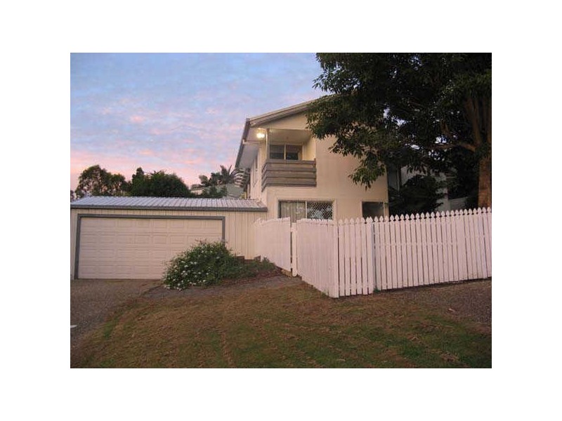 73 Loane Dr, Edens Landing QLD 4207