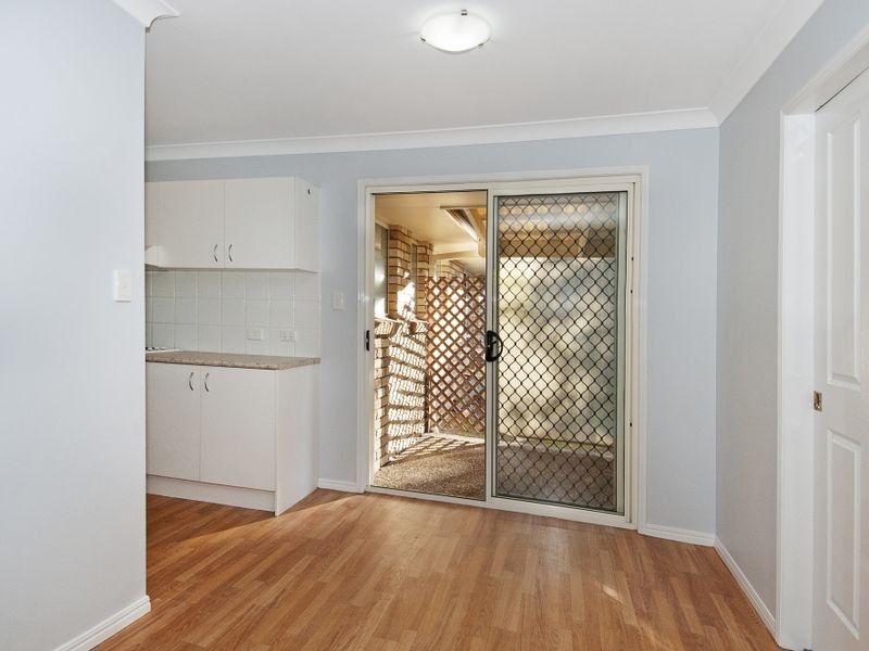 6 Richardson Court, Edens Landing QLD 4207