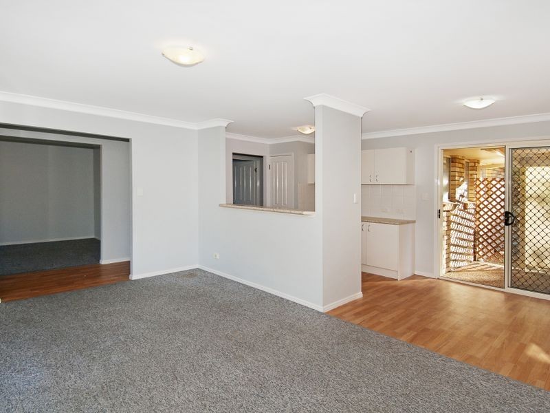 6 Richardson Court, Edens Landing QLD 4207