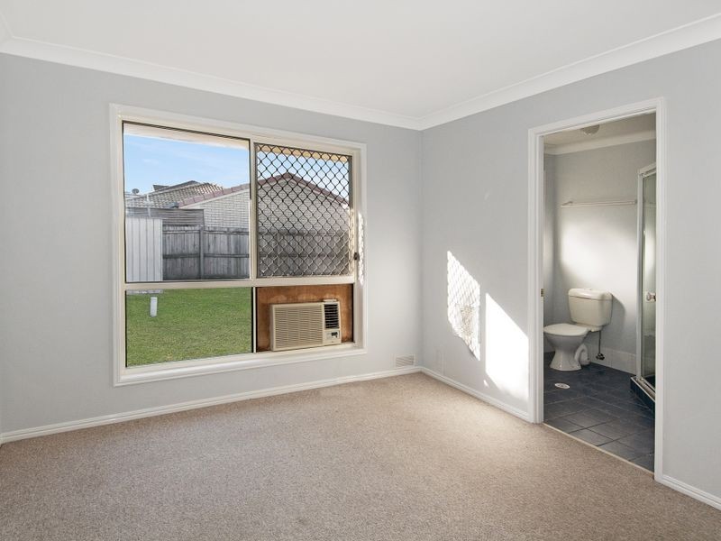 6 Richardson Court, Edens Landing QLD 4207