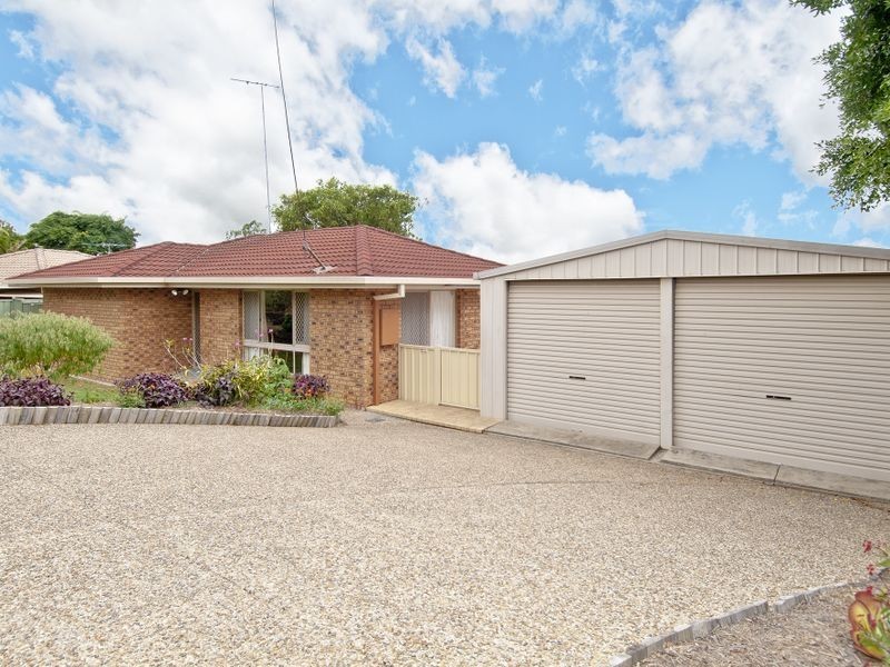 10 Clayton Drive, Edens Landing QLD 4207