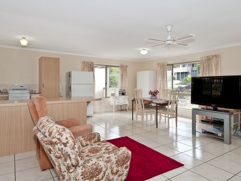 10 Clayton Drive, Edens Landing QLD 4207