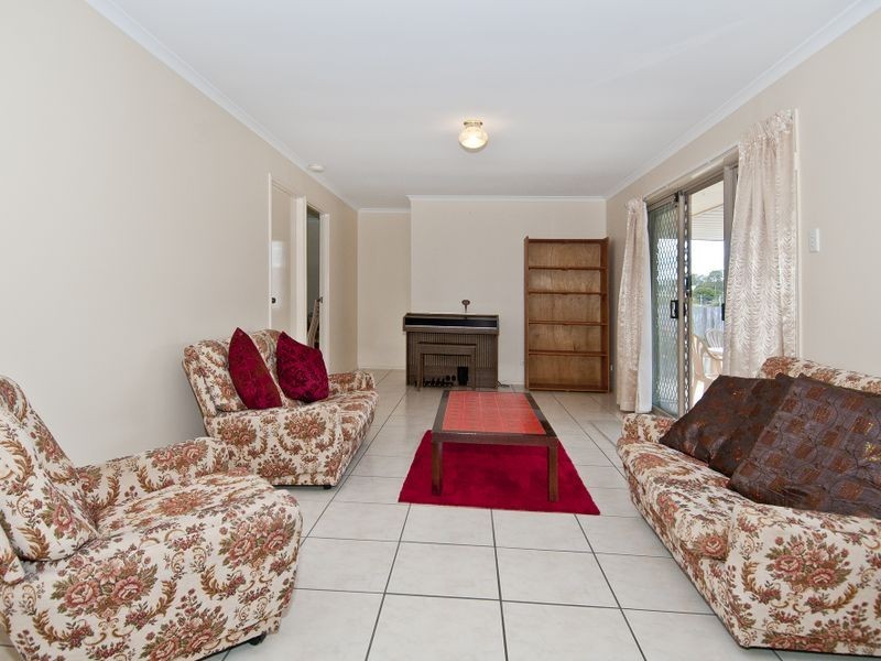10 Clayton Drive, Edens Landing QLD 4207